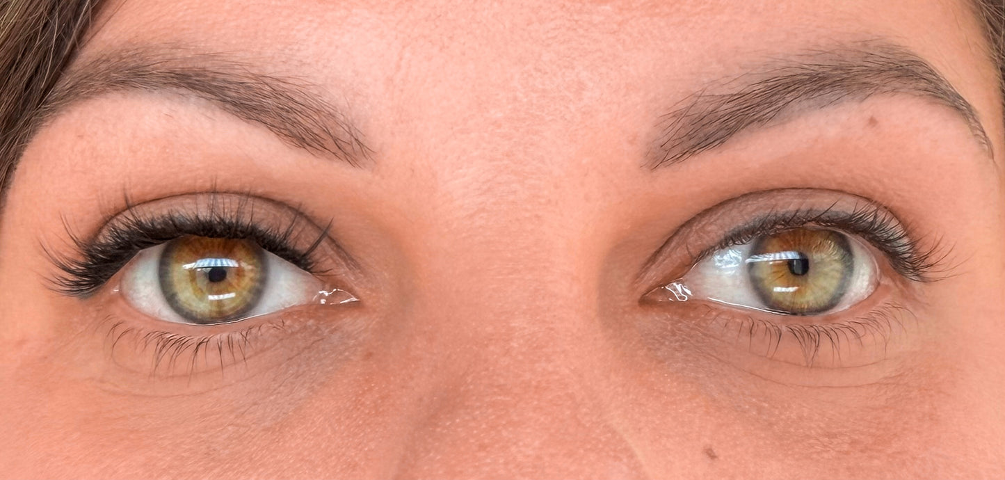 Cils volume intense short - regard naturel structuré