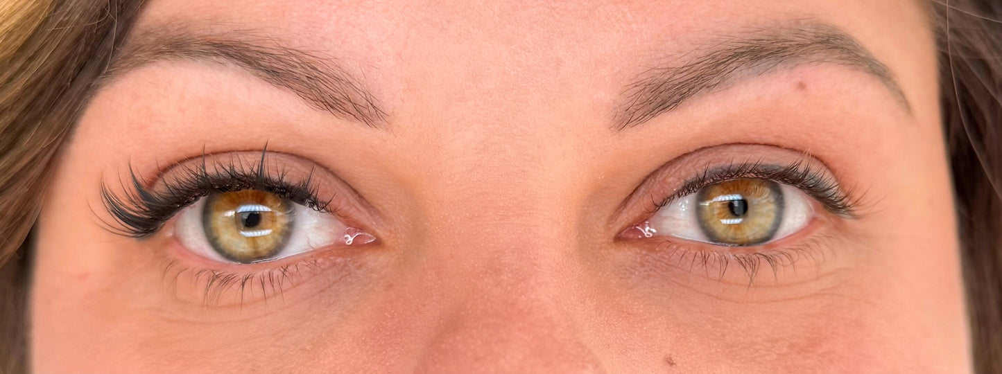 Cils effet WET LOOK - Regard brillant intense