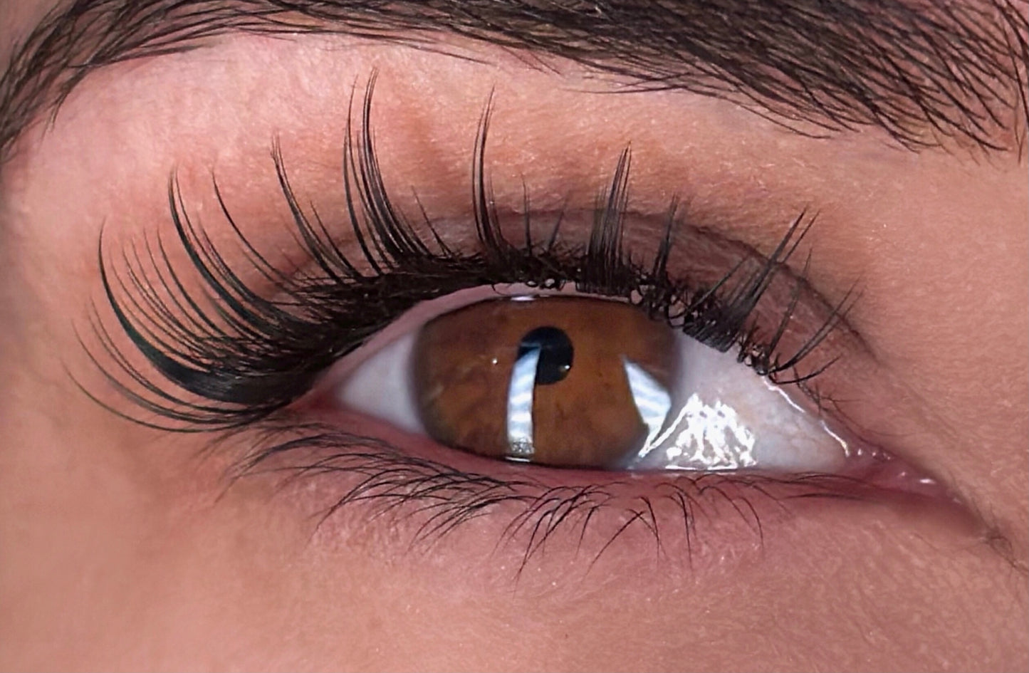 Cils effet WET LOOK - Regard brillant intense
